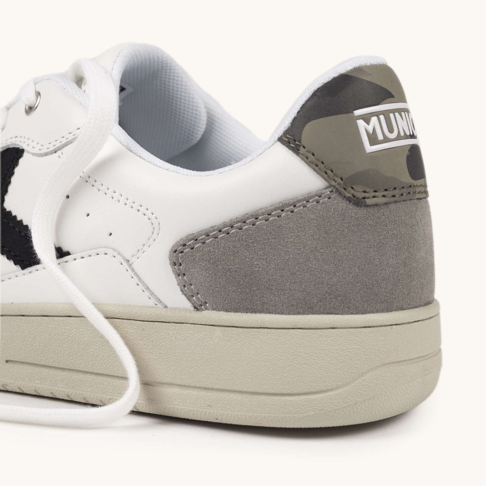 T&ecirc;nis Masculino Legit Branco / Cinza